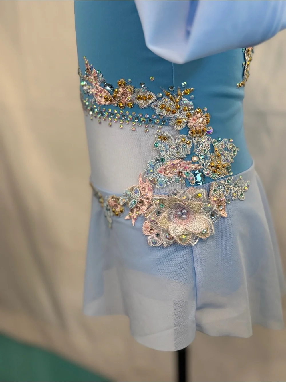 Light Blue Embellished Long-Sleeve Dance Costume for Kids